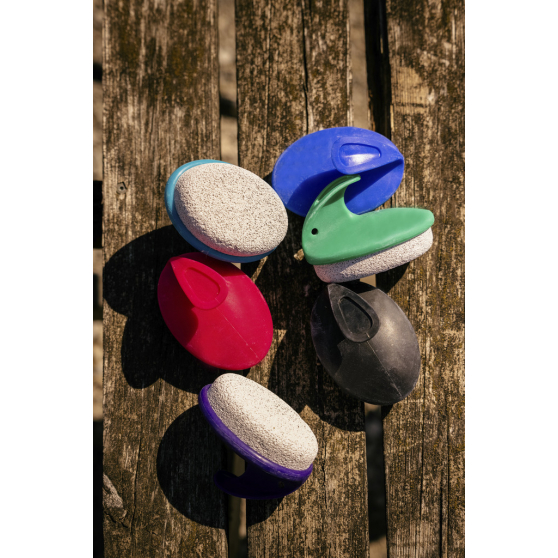 Hippo-Tonic Pumice Stone with handle Hippo-Tonic Pumice Stone with handle