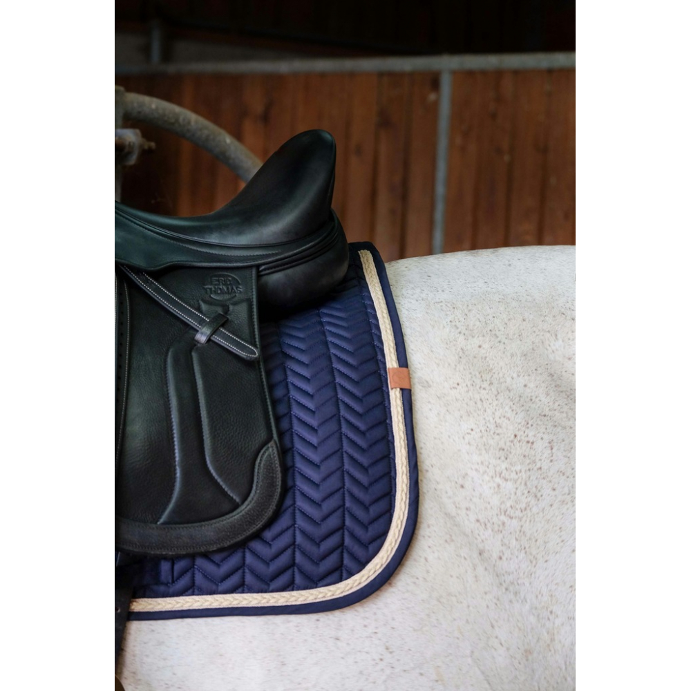 Tapis De Selle DRESSAGE Pour Cheval - 100% Coton, Matelassé, Absorbe L'humidité, Réglable Par Velcro